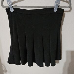 Elegant Black Pleated Skirt
